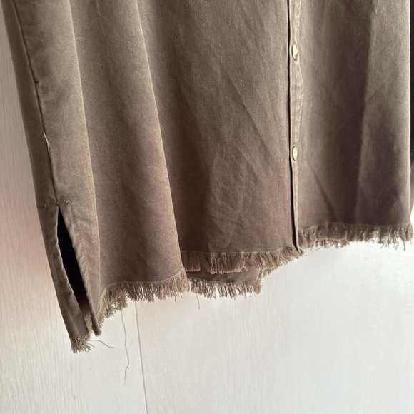 Show Me Your Mumu Olive Green Collared Shirt - Picture 5 of 6